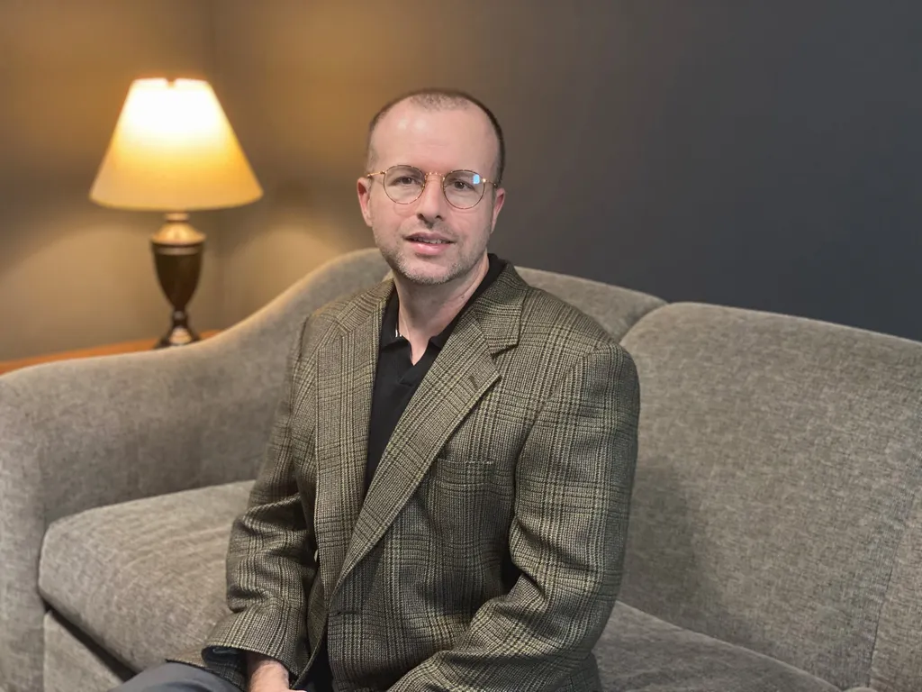 Robert DiIenno, MS at the Mindspace Neurotherapy office